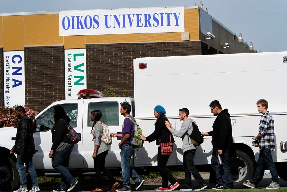 Un tiroteo el 2 de abril de 2012, en la universidad privada de Oikos, en el este de Oakland, California, dejó siete muertos y tres heridos.