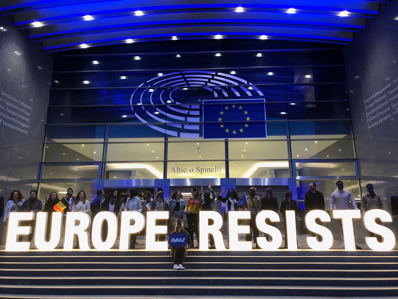 Ultraderecha nacionalista avanza pero no logra el control del parlamento europeo