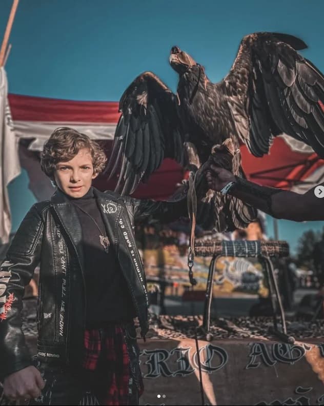 Aunque en la cuenta de Instagram manejada por su madre, Paola Espinoza, los 'post' son esporádicos, estos recopilan cientos de 'me gusta'.