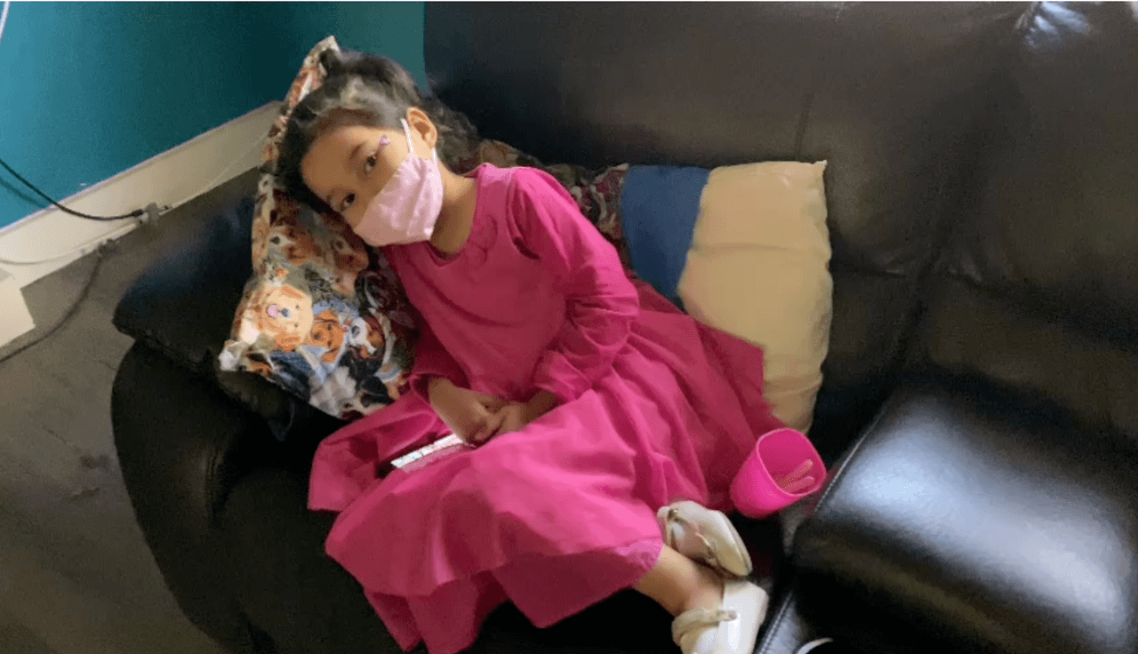 Los familiares y maestros de Boerne ISD crearon una cuenta en 
<a href="https://www.gofundme.com/f/apoyo-a-sasha-de-boerne-isd-que-lucha-con-leucemia?utm_source=customer&utm_medium=copy_link&utm_campaign=p_cf%20share-flow-1&fbclid=IwAR0gK7OCoHsEbnODTgMMuAX2q5iwz01p3xaUcB2eKlp1gPDRZ96AYajsm7c" target="_blank">GoFundMe</a> con el fin de recaudar fondos y pagar el tratamiento de Sacha.