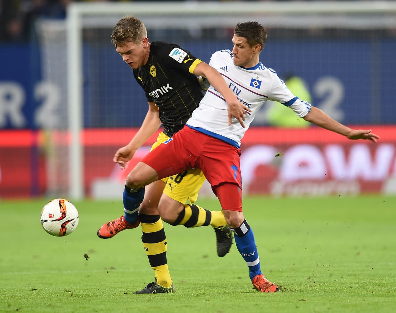 Borussia Dortmund cae en Hamburgo y pierde ocasión de acercarse al Bayern