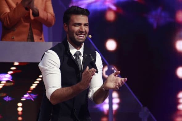 Y él... ¡fascinado!