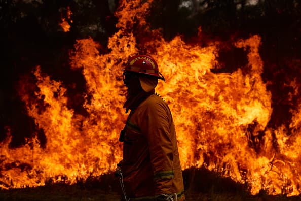 Arrestan a 24 personas por provocar incendios en Australia