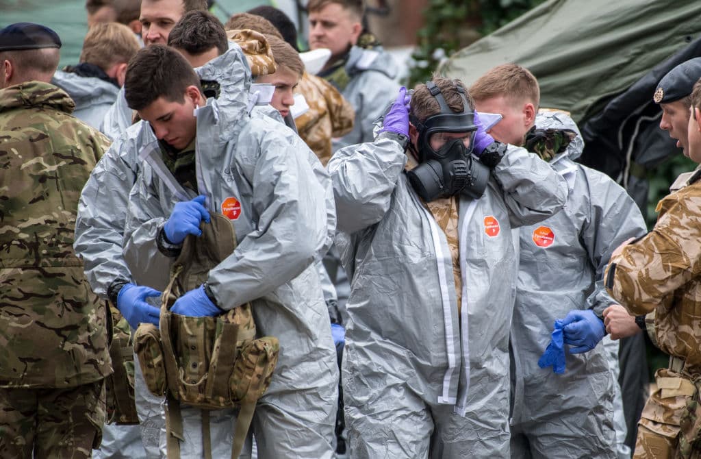 Londres indicó la semana pasada que el ataque había sido un intento de homicidio ordenado por un "gobierno extranjero" y aunque no se ha señalado responsables, Moscú rechazó cualquier responsabilidad. 
<a href="https://www.univision.com/noticias/mundo/ex-espia-ruso-fue-envenenado-con-un-agente-nervioso-dice-la-policia-britanica">Conozca más del caso en este enlace.</a>