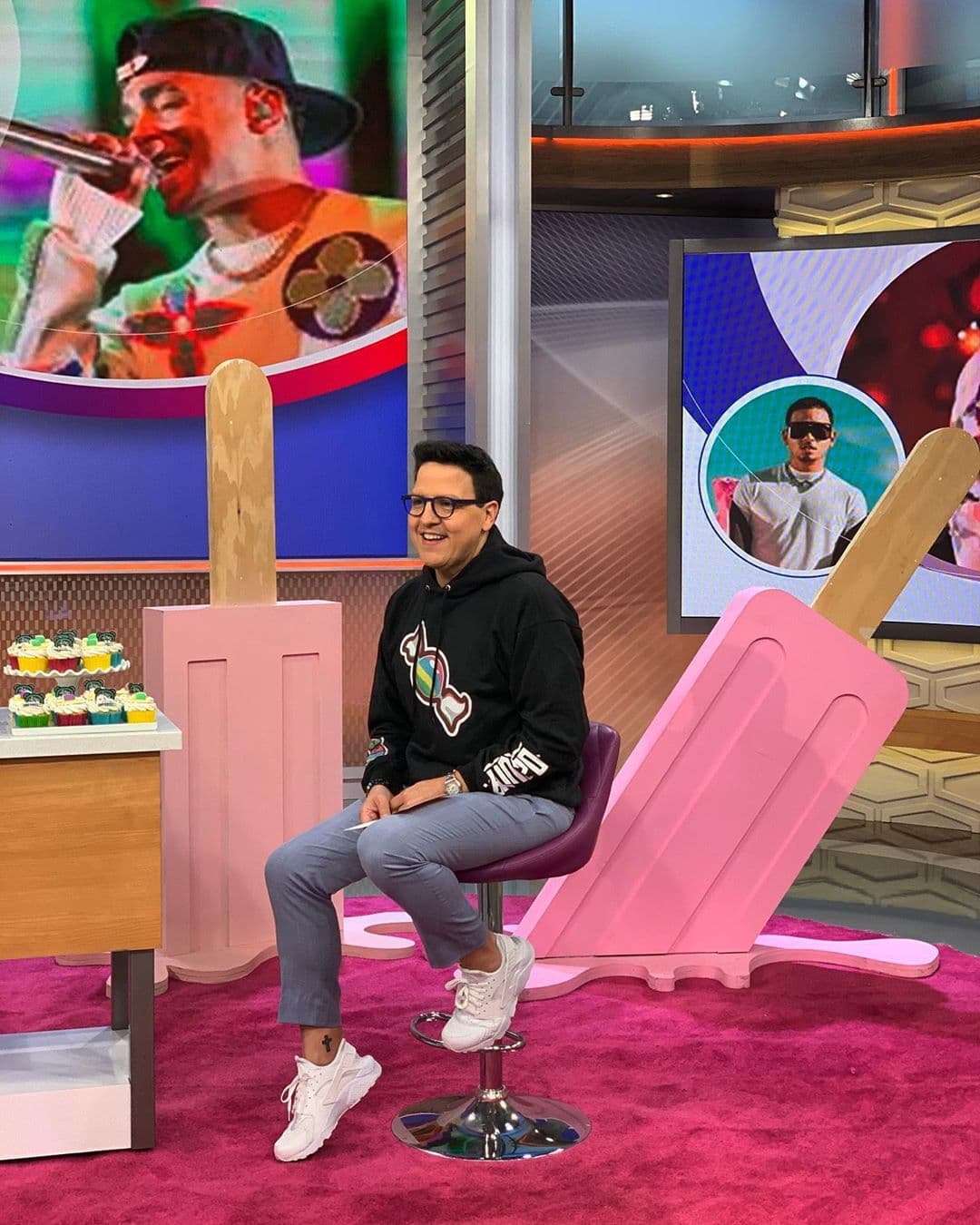 Y vaya que platicar con él fue una delicia en más de un aspecto.