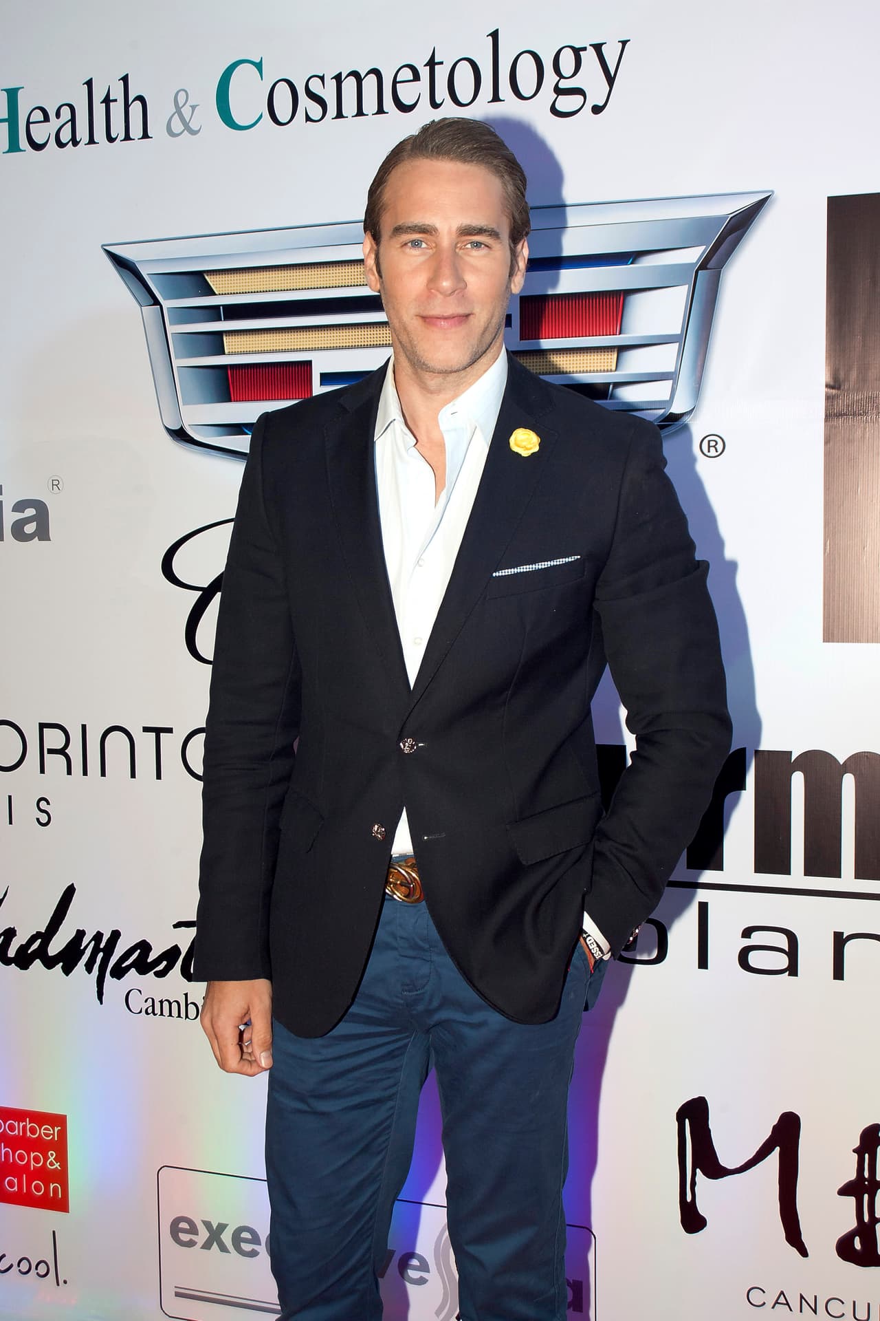 El productor de 'Sin tu mirada', Ignacio Sada, confesó a la cámara de Televisa Espectáculos que este personaje será todo un reto para 
<b><a href="http://www.univision.com/temas/carlos-de-la-mota">Carlos de la Mota</a></b>, pues es algo que nunca ha hecho en su carrera artística.