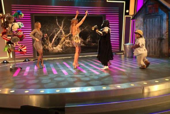 Vanessa de Roide, Aleyda Ortiz, Alina Robert, Ivanna Rodriguez, Zoila Ceballos y Aly Villegas compitieron para ser la Reina del Chacal