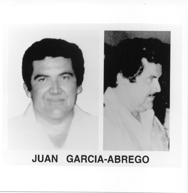 <h3 class="cms-H3-H3">Juan García Abrego</h3>
<br>En enero de 1996, el miembro número 440 de la lista de los más buscados por la agencia fue arrestado en Monterrey, México (en el noreste del país) por las autoridades locales, 
<a href="https://www.fbi.gov/wanted/topten/topten-history/hires_images/FBI-440-JuanGarciaAbergo.jpg/view" target="_blank">antes de ser extraditado a Texas</a> 
<b>donde fue puesto bajo custodia federal. </b>
<br>