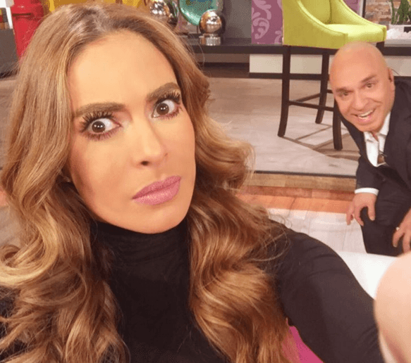 Gali es por mucho, la conductora más alocada y mediática de Premio Lo Nuestro.