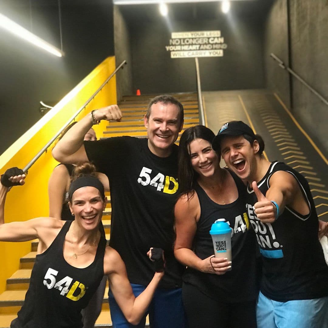 Alan Tacher y su esposa Cristy Bernal siguen fijos en el reto de entrenamiento 54D y ahora se les unió Alejandro Chabán.