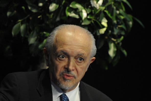 Mario José Molina. Ingeniero químico mexicano y uno de los más importantes precursores para el descubrimiento del agujero de ozono antártico. Entre sus reconocimientos destaca el Premio Nobel de Química en 1995, y ha recibido el Doctorado Honoris Causa por más de 30 universidades incluyendo la Nacional Autónoma de México en 1996, Yale en 1997 y Harvard en 2012.