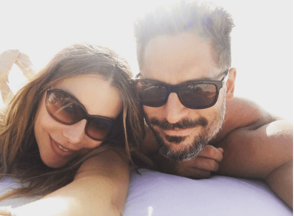 Sofía y Joe son una pareja divertida y súper social media, ya que comparten sus momentos más importantes en sus redes.