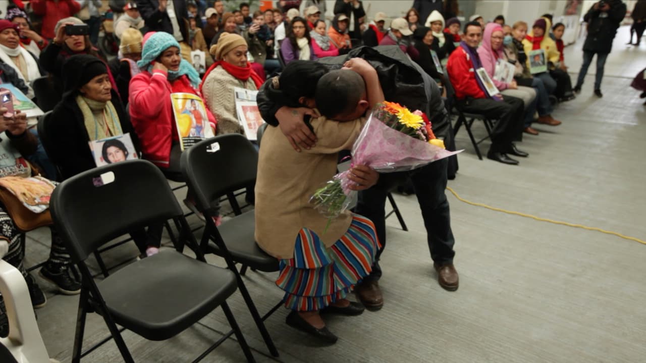"Mamá, perdóneme por haberle fallado": el emotivo reencuentro entre un hondureño y su madre 10 años después