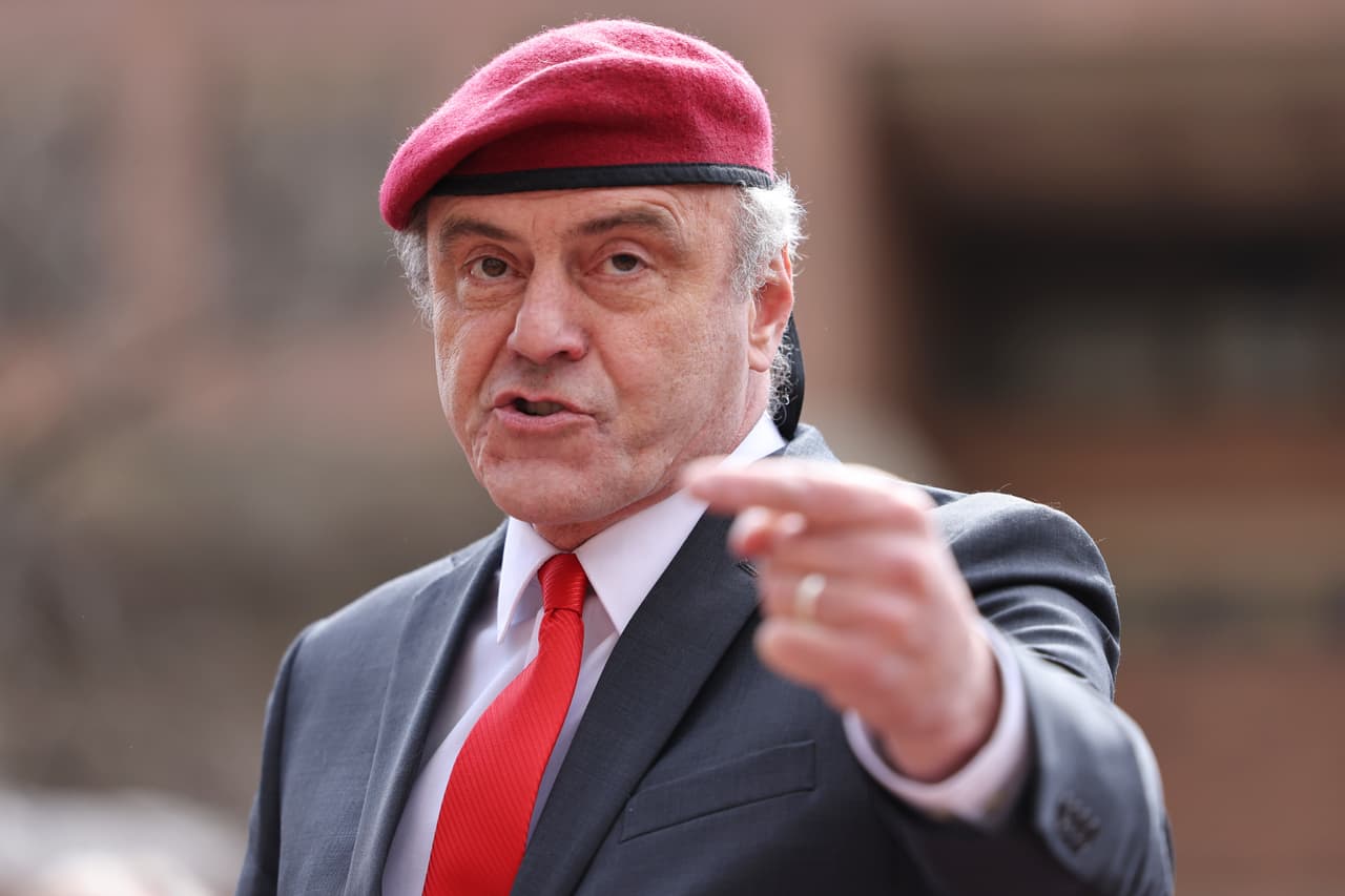 Curtis Silwa: de polémico patrullero del metro a candidato republicano a la alcaldía de Nueva York