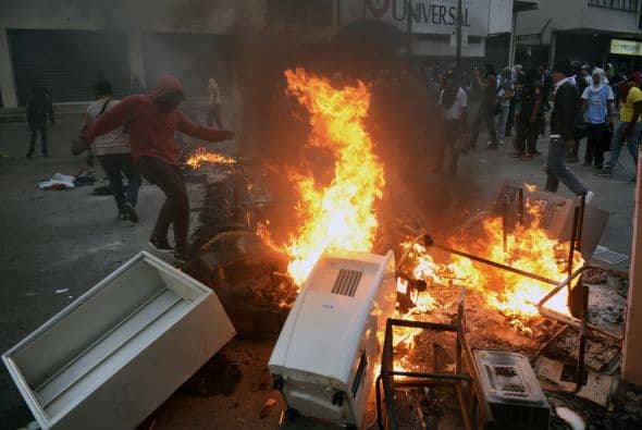 Además exigieron al presidente Nicolás Maduro el desarme de estos grupos pro-oficialistas.