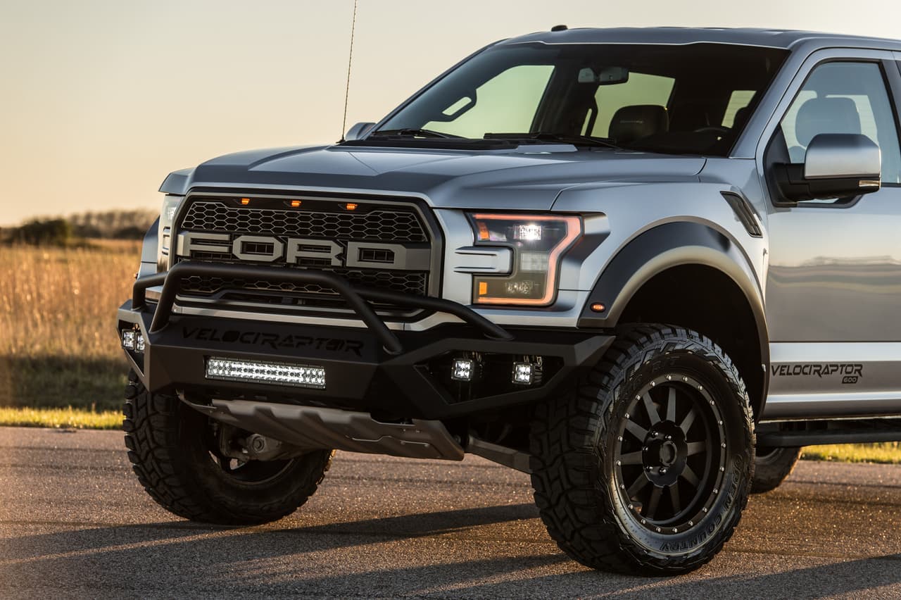 Además, cada una de las Hennessey VelociRaptor 600 serán sometidas a una prueba de 200 millas (320 kilómetros) sobre pistas bajo diversas condiciones.