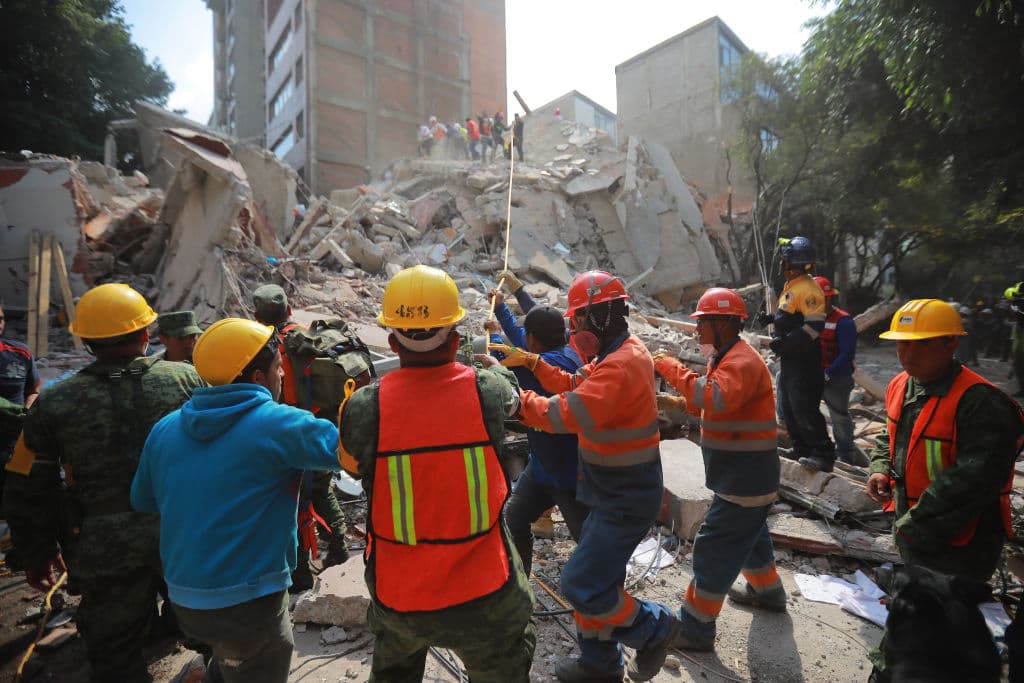 El sismo del 19 de septiembre dejó a más de 350 personas muertas y miles de personas se quedaron sin hogar.