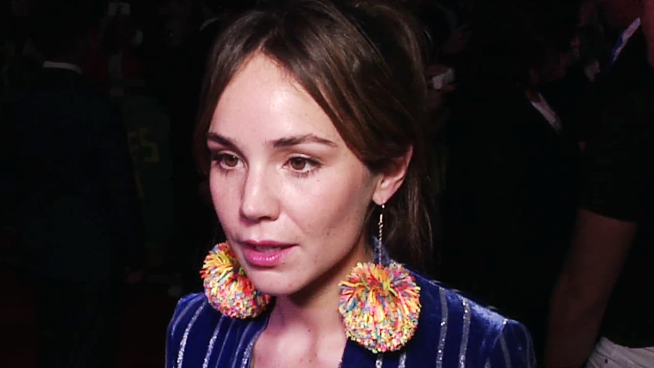 Camila Sodi se pone brava cuando le preguntan de su familia