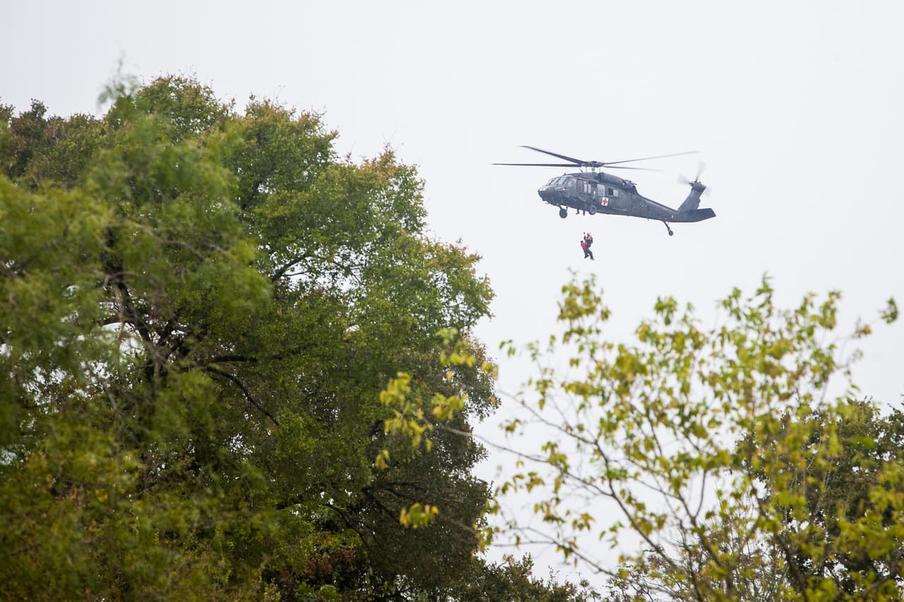 La llegada de fuertes tormentas al centro de Texas dejó cientos de calles de Austin cerradas.
