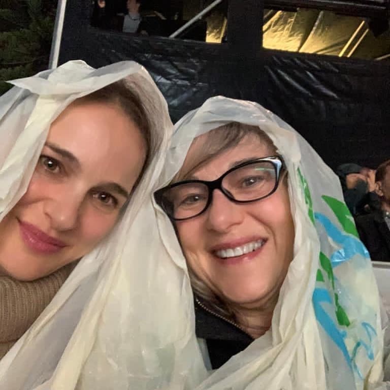 Natalie Portman también recordó a su made y dijo estar agradecida de tenerla.