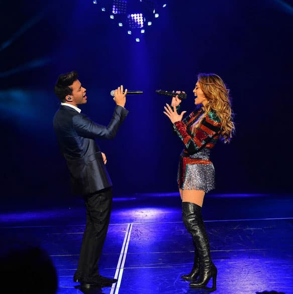 En el ámbito musical, tuvo varias colaboraciones, como aquella con J.Lo durante su estancia en Las Vegas.