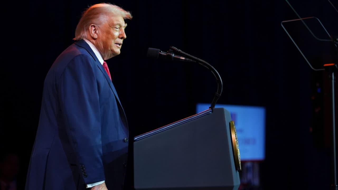 Trump afirma que canceló nuevos ataques en Venezuela: aplaudió la liberación de presos políticos