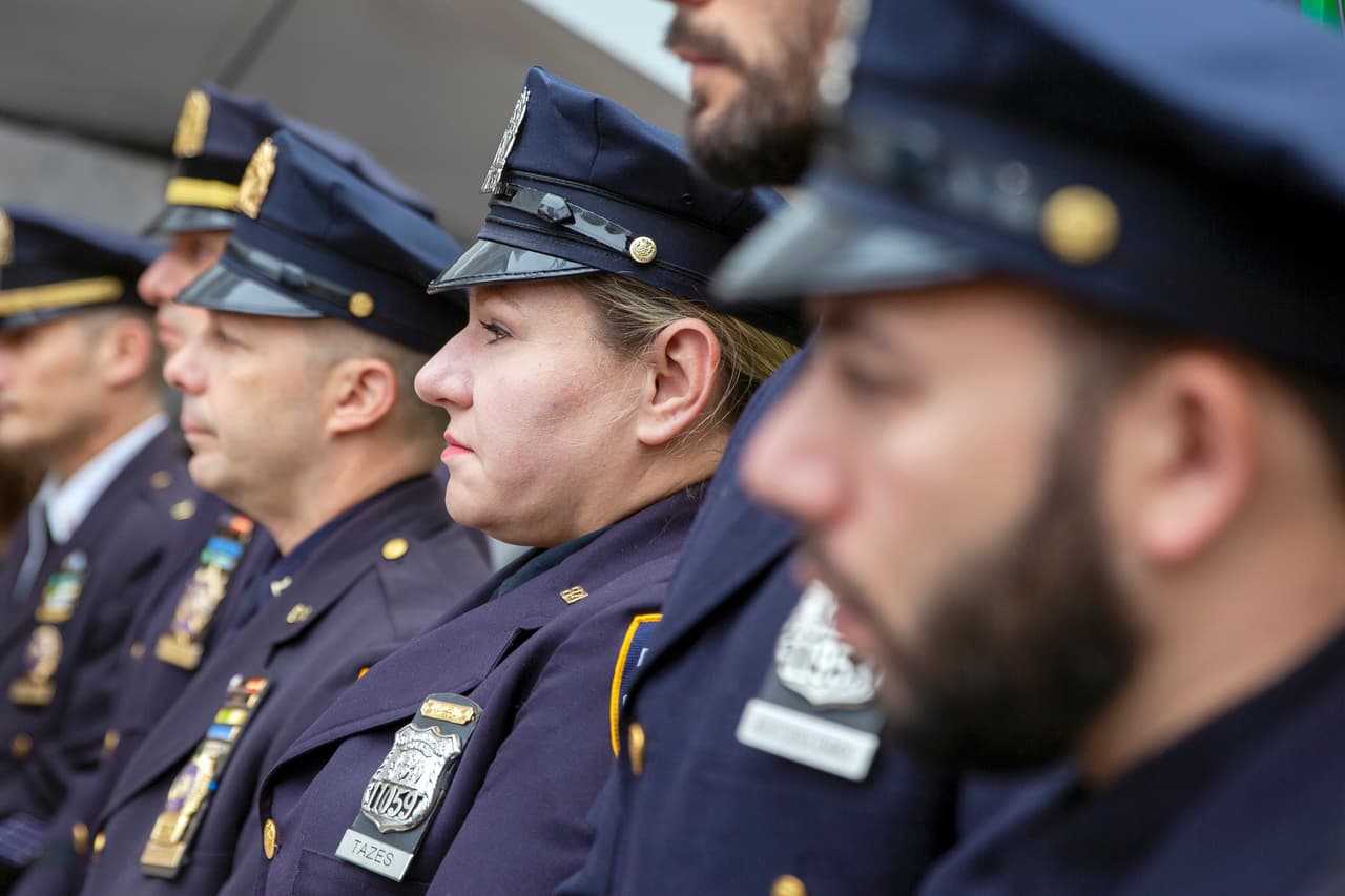 El plan para controlar la violencia armada en Nueva York que ven con desconfianza en la comunidad hispana