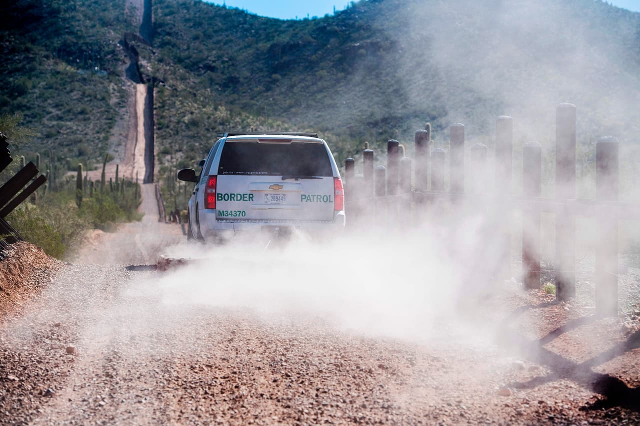 Mujer acusada de transportar indocumentados dice que la amenazaron para que los llevara
