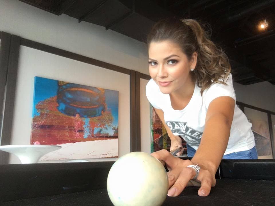Ana Patricia: "Mi primera vez jugando billar, la verdad con pegarle a la bola ya era ganancia para mí". (Septiembre 5, 2016)