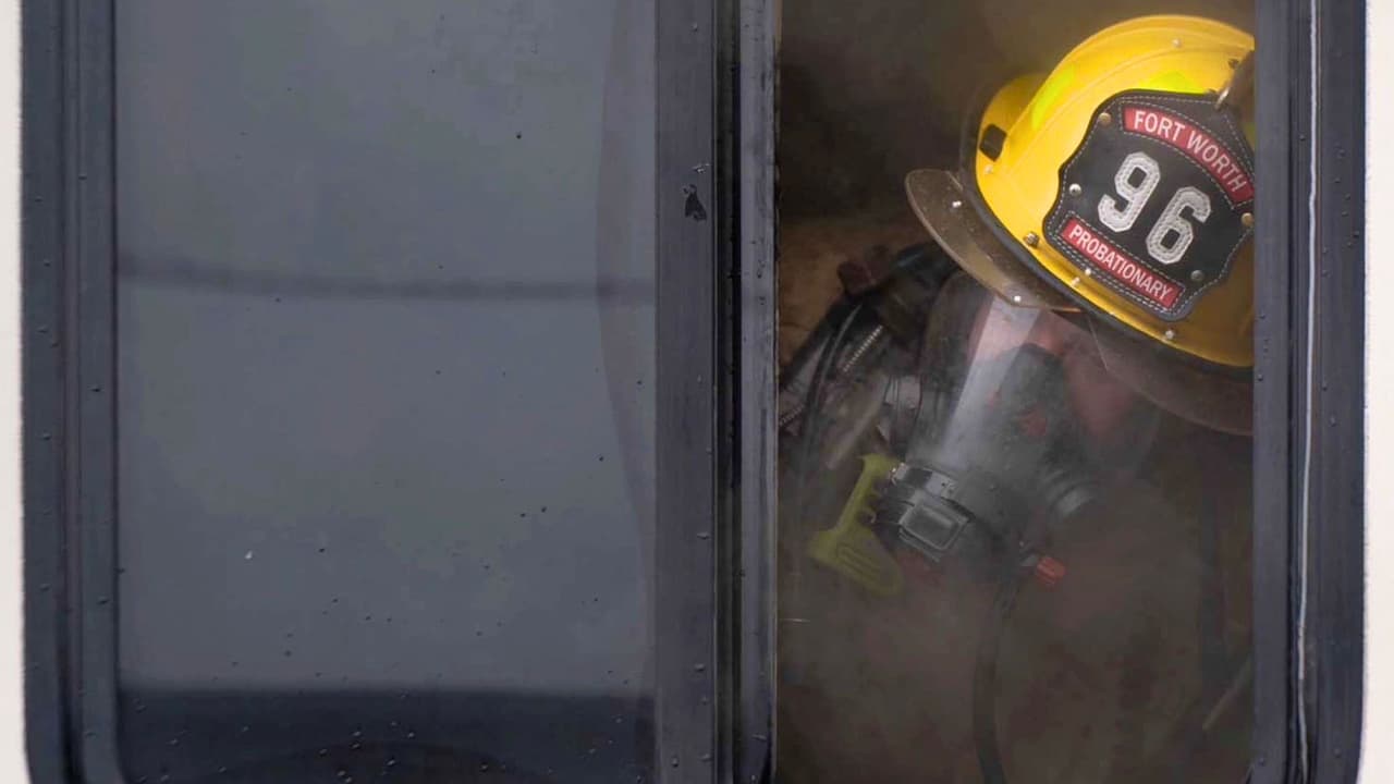 Los bomberos también enfrentaron desafíos durante sus intervenciones, ya que 
<b>las condiciones de hielo y nieve aumentaron la dificultad de control de los incendios</b>. Este tipo de incidentes destaca 
<b>la importancia de estar preparados para cualquier eventualidad en invierno, especialmente para aquellos que viven en casas móviles.</b>