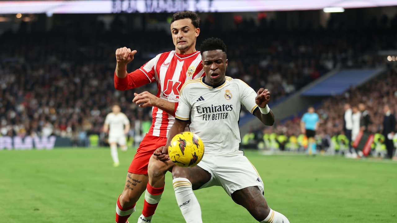 Estalla el Almería porque LaLiga no mostró todo en el VAR