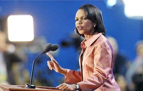 El sondeo reveló que un 55% de los encuestados cree que Clinton sería una buena presidenta, frente a un 43% de los votantes que dice que Condoleezza Rice sería buena. Ver toda la información