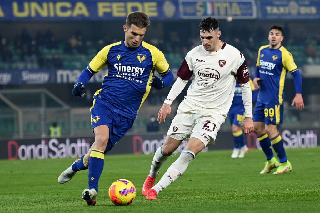 Salernitana se lleva el triunfo sobre el Hellas Verona 2-1 durante la fecha 21 de la Serie A. Milan Djuric y Grigoris Kastanos le dieron el triunfo a los de casa, mientras que Darko Lazovic lo hizo para los visitantes.