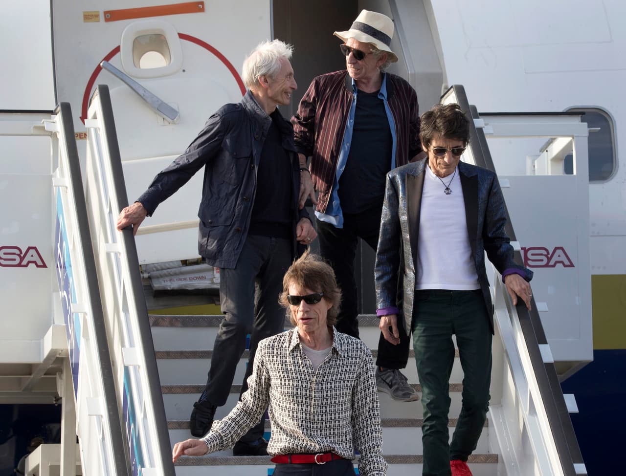 Charlie Watts, Mick Jagger, abajo, Keith Richards y Ron Wood, a poco de pisar suelo cubano de cara a su concierto en el Estadio Deportivo.