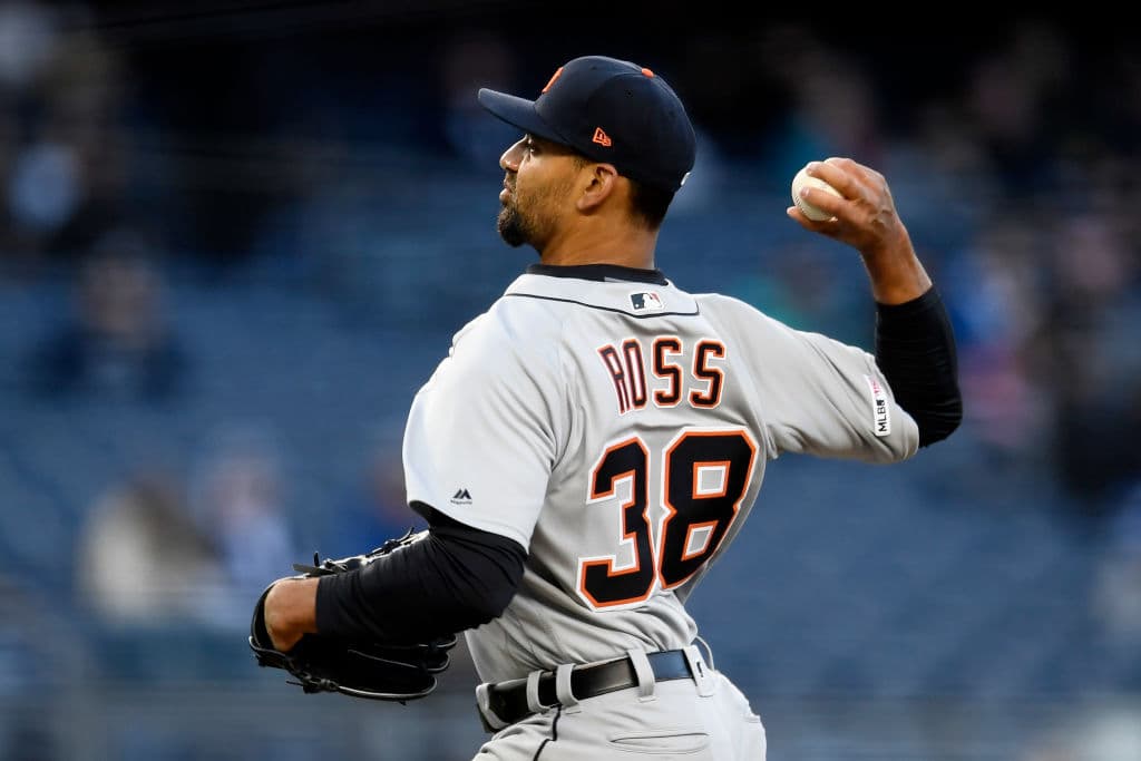 Tyson Ross (0-1) fue quien tuvo la responsabilidad de abrir por los Detroit Tigers aunque cargó con la derrota luego de transitar por 5.0 entradas, en las que le hicieron dos carreras limpias, toleró cuatro hits, dos de ellos jonrones, y ponchó y caminó a cuatro.