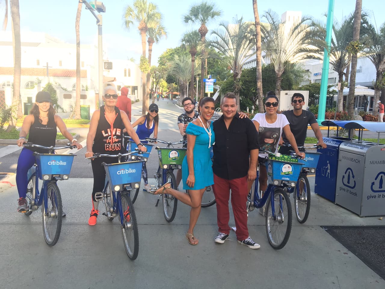 Durante la aventura Francisca se topó con el mago Dylan Ace.