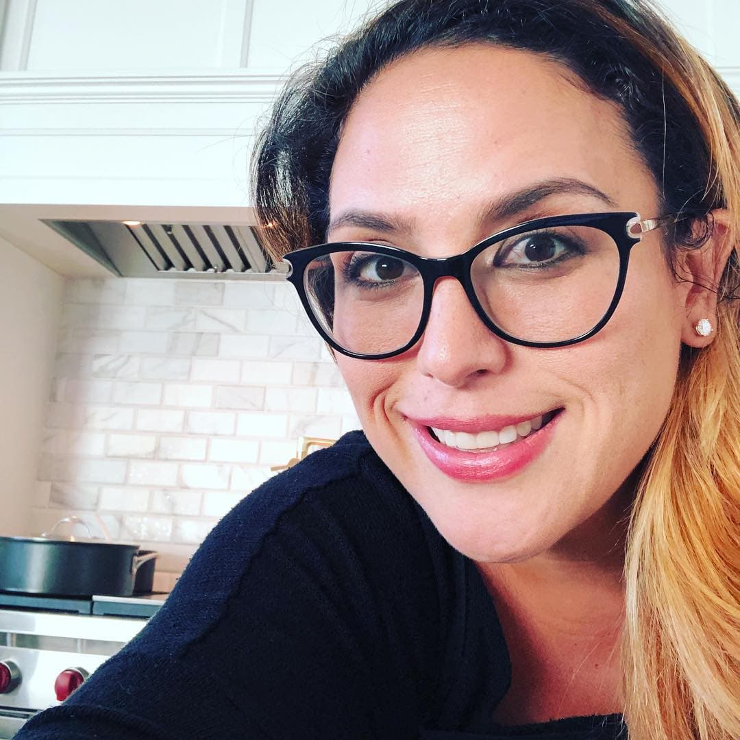 En una entrevista para el programa Confesiones, la actriz platicó diversas anécdotas de su infancia y juventud, y fue ahí donde recordó cómo fue que conoció a 'El Sol'.