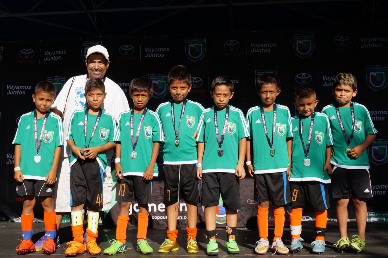 Estos pequeños ‘cracks’ angelinos dominaron la cancha de juego y se coronaron como campeones en la Copa Univision.