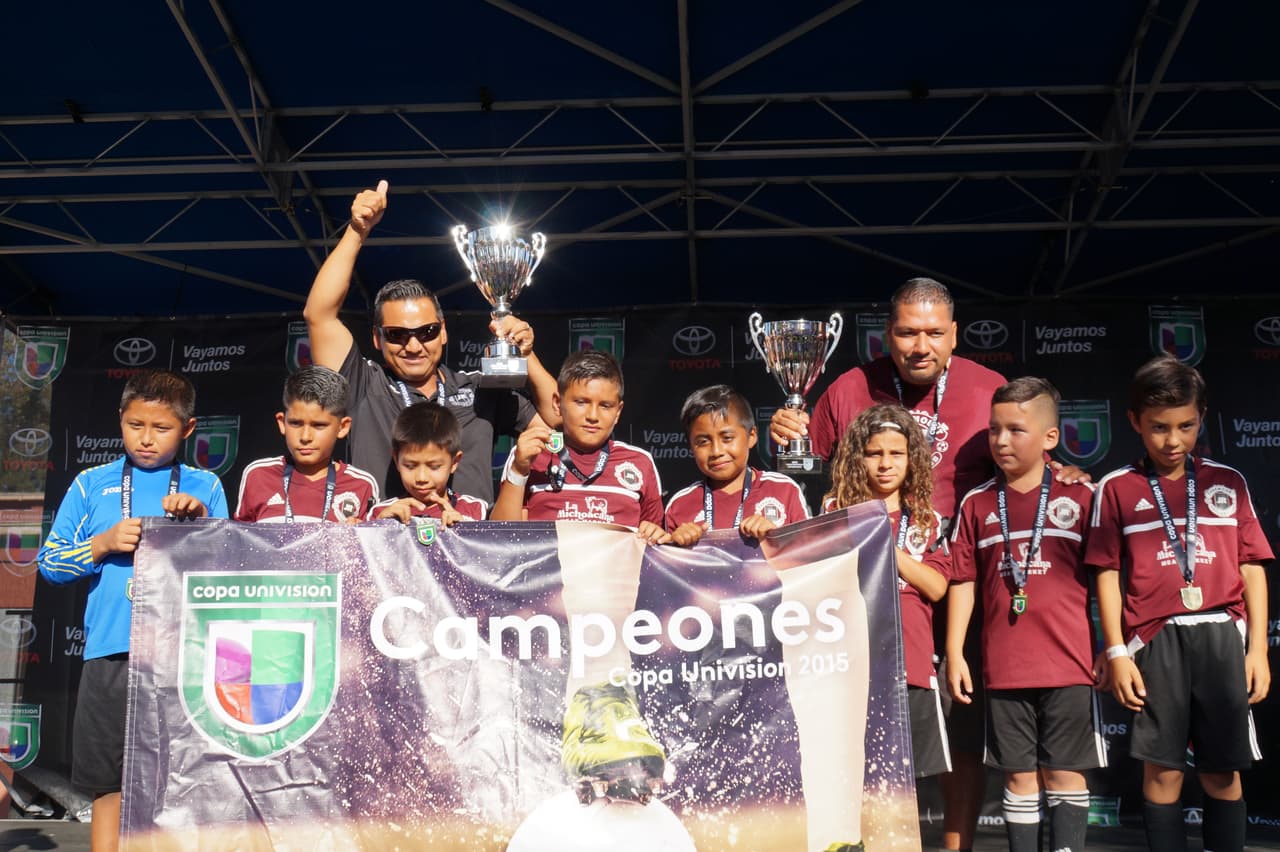 Estos pequeños ‘cracks’ angelinos dominaron la cancha de juego y se coronaron como campeones en la Copa Univision.