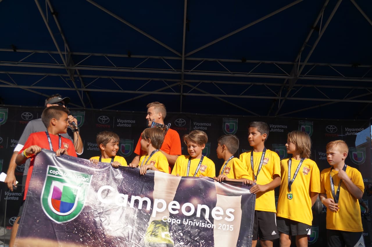 Estos pequeños ‘cracks’ angelinos dominaron la cancha de juego y se coronaron como campeones en la Copa Univision.