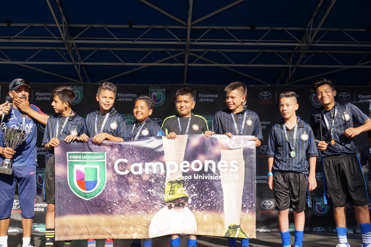 Estos pequeños ‘cracks’ angelinos dominaron la cancha de juego y se coronaron como campeones en la Copa Univision.