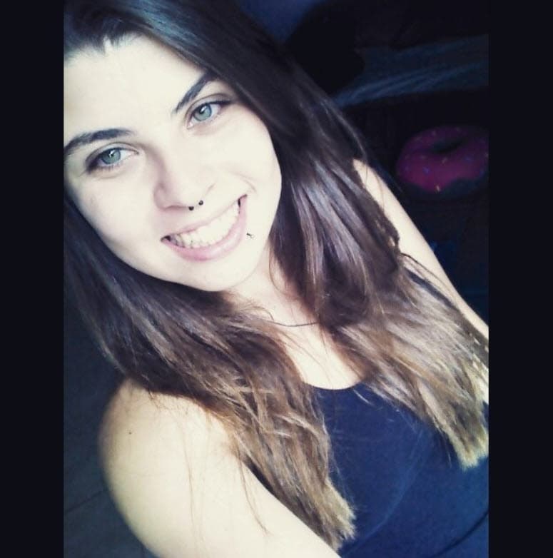 La joven era de origen brasileño y vivía en Santo André, de acuerdo con el 
<b><a href="https://www.facebook.com/victoria.venditti" target="_blank">perfil público de Facebook</a></b> que aparece bajo su nombre. 
<br>