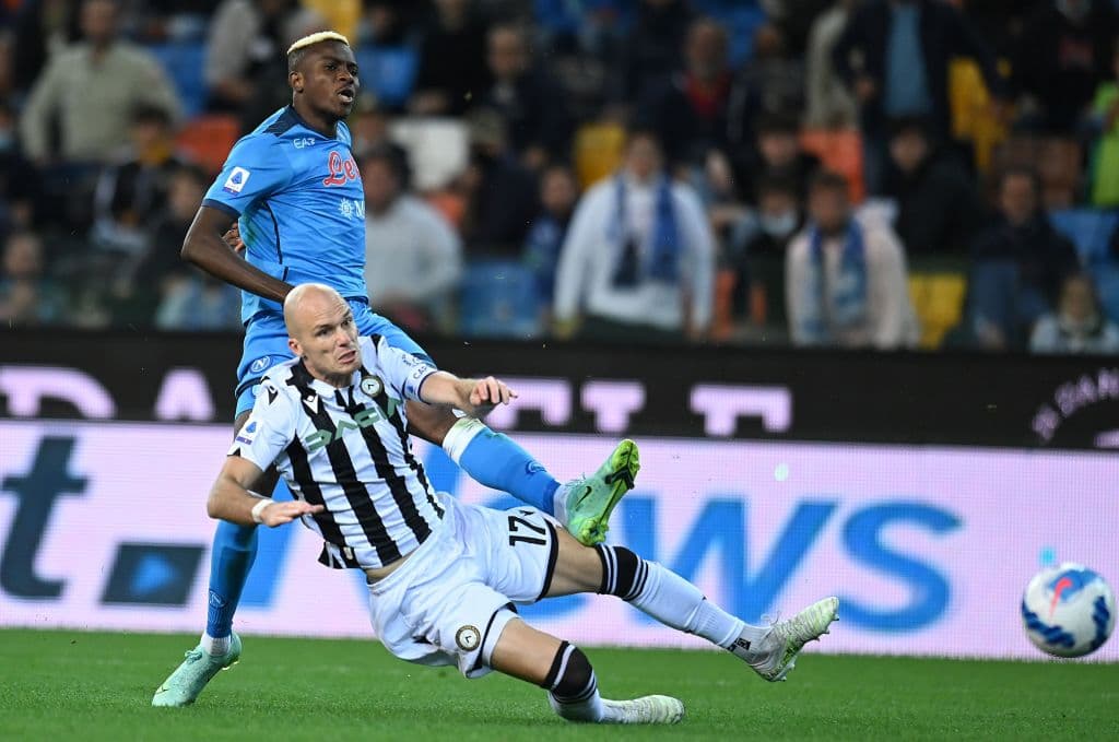 El Napoli golea al Udinese 4-0 al cierre de la cuarta jornada en la Serie A. Las anotaciones de la escuadra dirigida por Spalleti fueron por Victor Osimhen, Amir Rrahmani, Kalidou Koulibaly y el mexicano Hirving Lozano, quien ingresó al minuto 71' del encuentro.