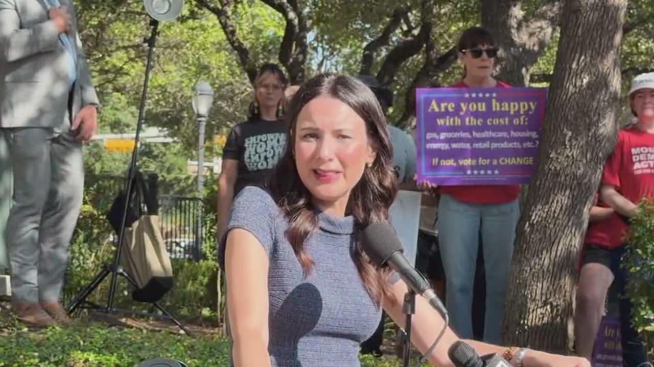 Un podio vacío y muchas preguntas a Gina Hinojosa en el debate: Abbott no asistió y cuestionó la convocatoria