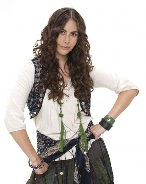 Ante la controversia que se creó con las declaraciones de la actriz, Vanessa Guzmán explicó la razón de su comportamiento: "Yo 
<b><a href="https://www.univision.com/famosos/vanessa-guzman-ora-por-quienes-sufren-brotes-de-envidia-fotos" target="_blank">sentía una persecución y una paranoia</a></b>, entonces cambié y la gente se lo tomó como 'ya se le subió, vieja esto'. Pasaron muchas cosas, 
<b><a href="https://www.univision.com/famosos/asi-se-defendio-vanessa-guzman-de-quien-le-dijo-que-nunca-ha-sido-una-estrella-para-que-alguien-pueda-envidiarla-fotos" target="_blank">no me estoy justificando</a></b>, lo estoy diciendo porque ahora que lo sé para mí fue mucho más fácil poderlo controlar", compartió en 
<a href="https://m.youtube.com/watch?v=kVah_WXlV-c" target="_blank">'Cuéntamelo ya!'</a>. 
<br>