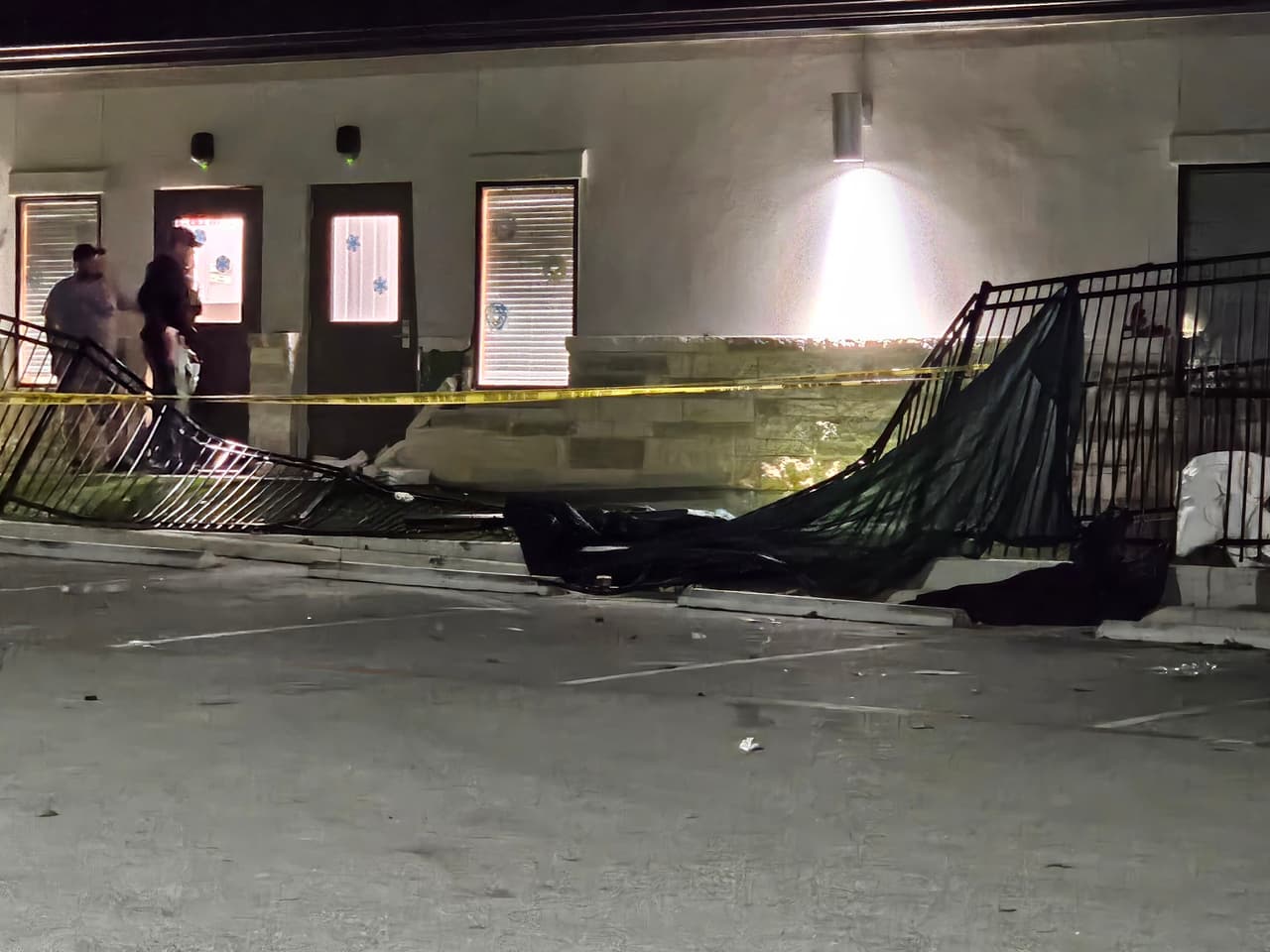 Cinco niños de 1 año de edad resultaron heridos, mientras que la maestra Rosales perdió la vida en el lugar.
<br>
<br>Otra maestra que resultó herida fue ya dada de alta, así como 3 de los 5 niños que fueron reportados heridos.