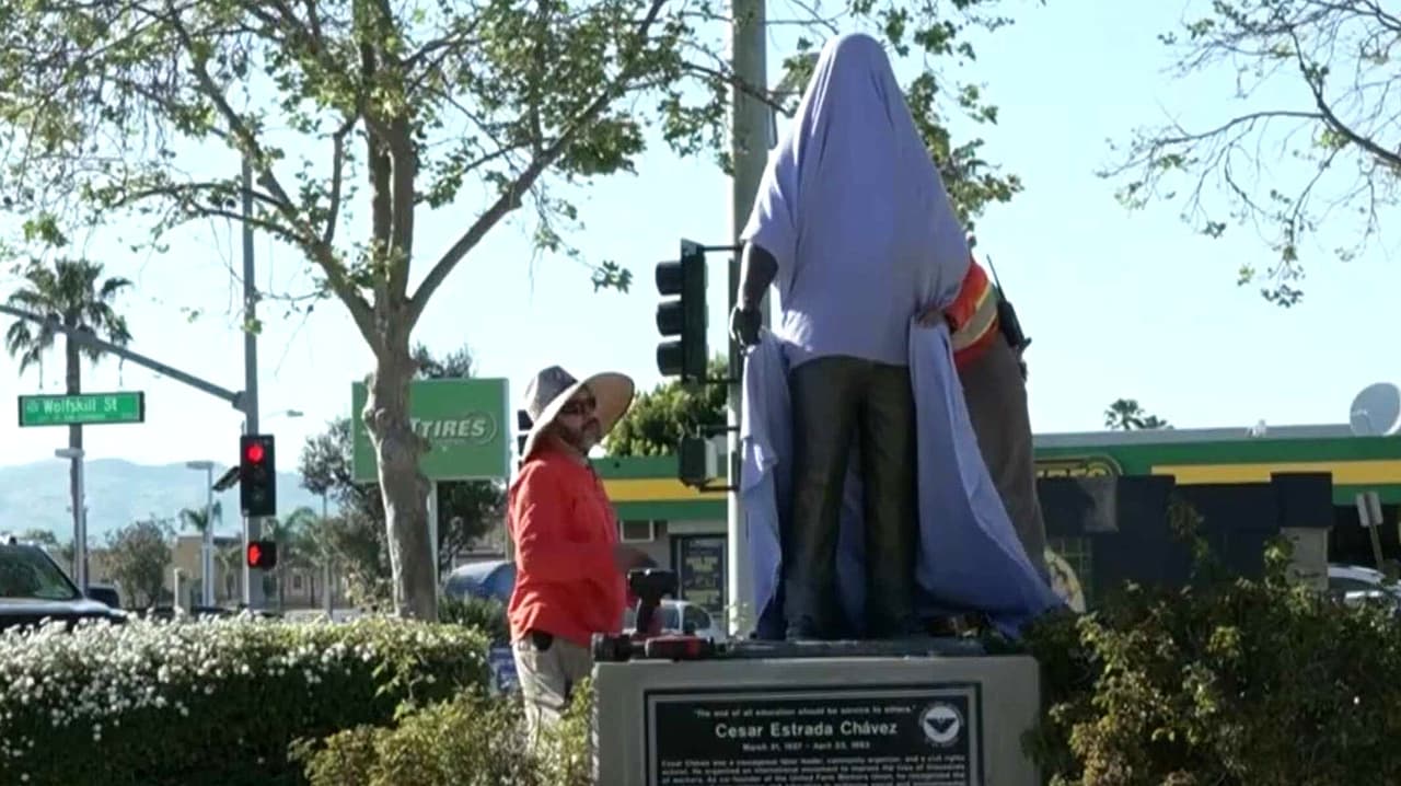 Legisladores de California proponen retirar el nombre de César Chávez de calles y escuelas