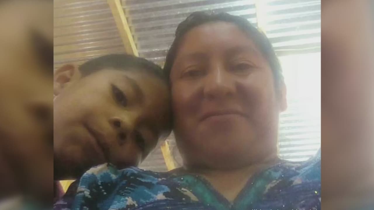 Guatemalteca demanda al gobierno por separarla de su hijo tras pedir asilo