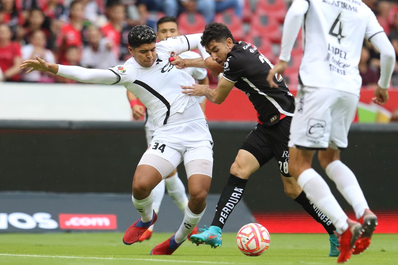 Xolos le remontó al Atlas para derrotarlo 1-2 en el Estadio Jalisco con goles de Lucas Rodríguez y Renato Ibarra en la Jornada 5.