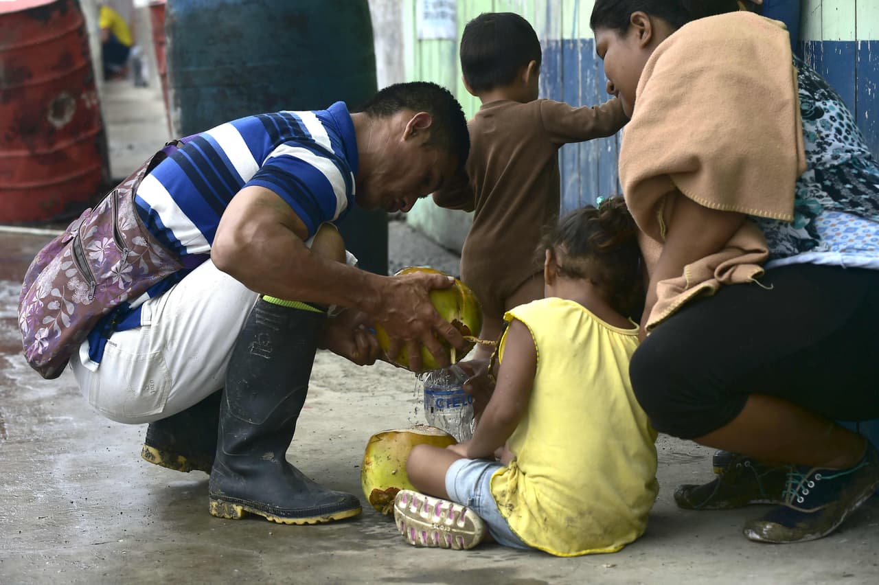 Sobrepasan los 600 muertos por terremoto en Ecuador, que ha tenido 722 réplicas